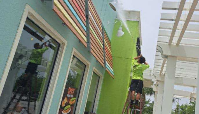 Commercial Exterior Cleaning